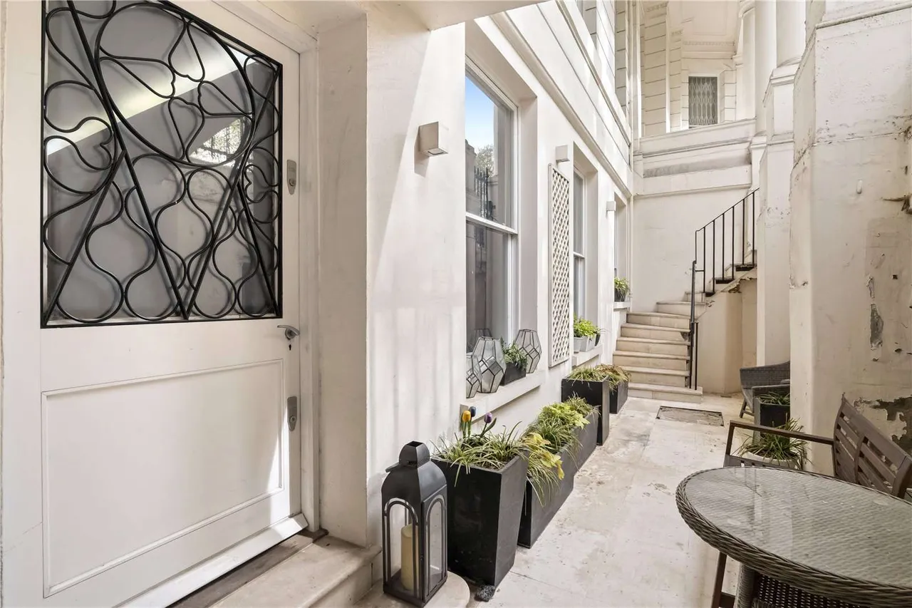 Lancaster Gate, London, W2 3NW, photo 11