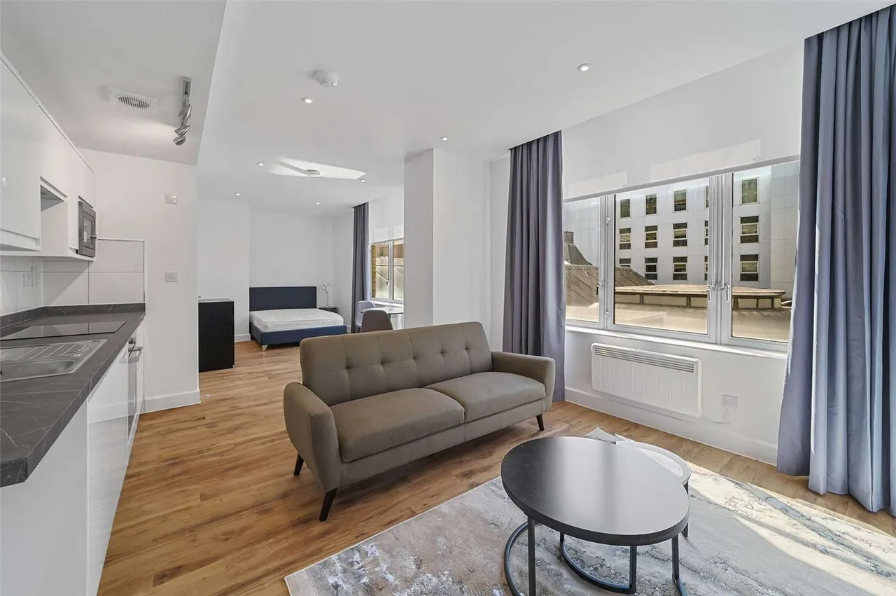 West Smithfield, London, EC1A, photo 4