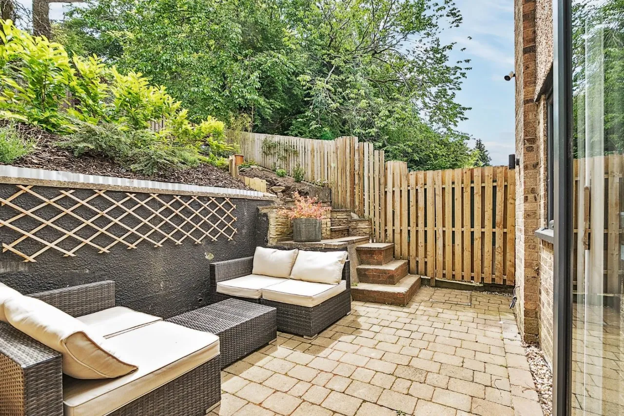 Garth End, Collingham, LS22, photo 13