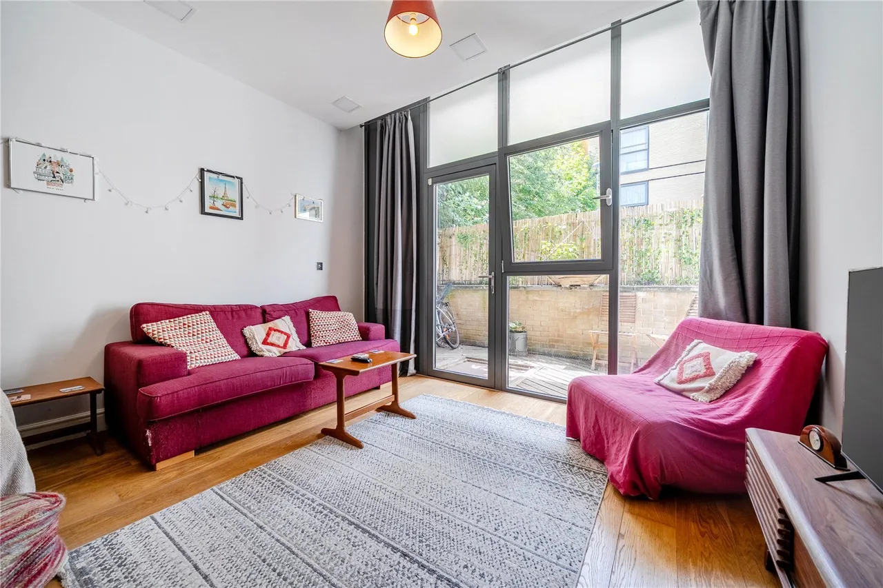 2 bed flat for sale — Nightingale Grove, SE13