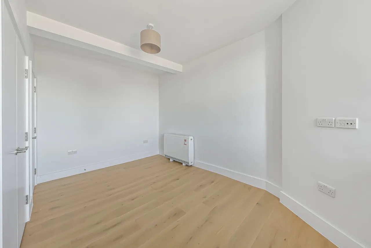 Kilburn High Road, London, NW6, photo 10