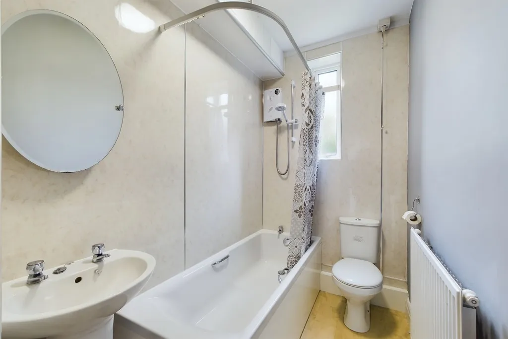Helmside Court, Oxenholme, LA9, photo 11