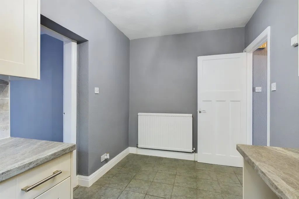 Helmside Court, Oxenholme, LA9, photo 8