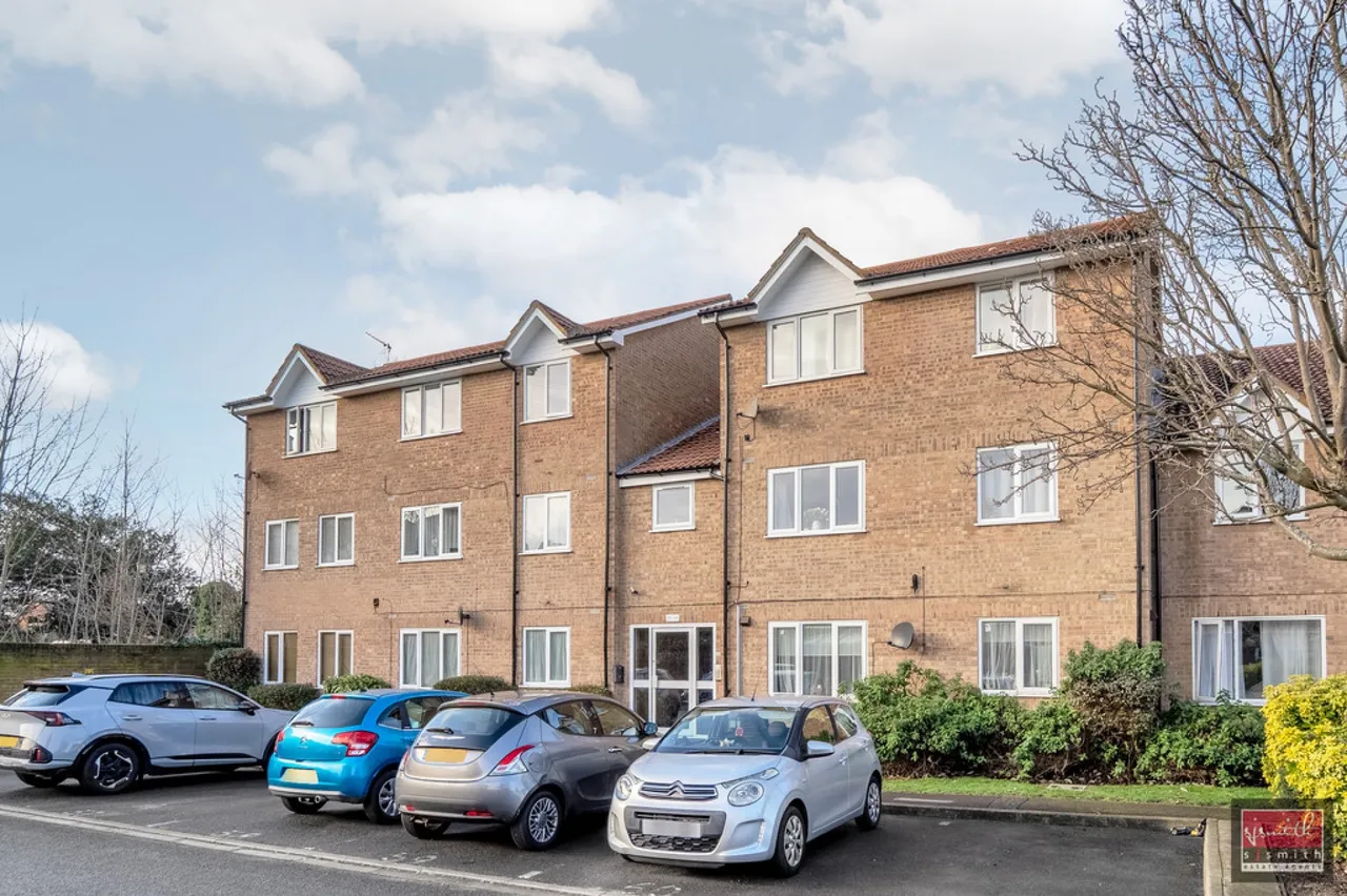 Seymour Way, Sunbury-on-Thames, photo 10