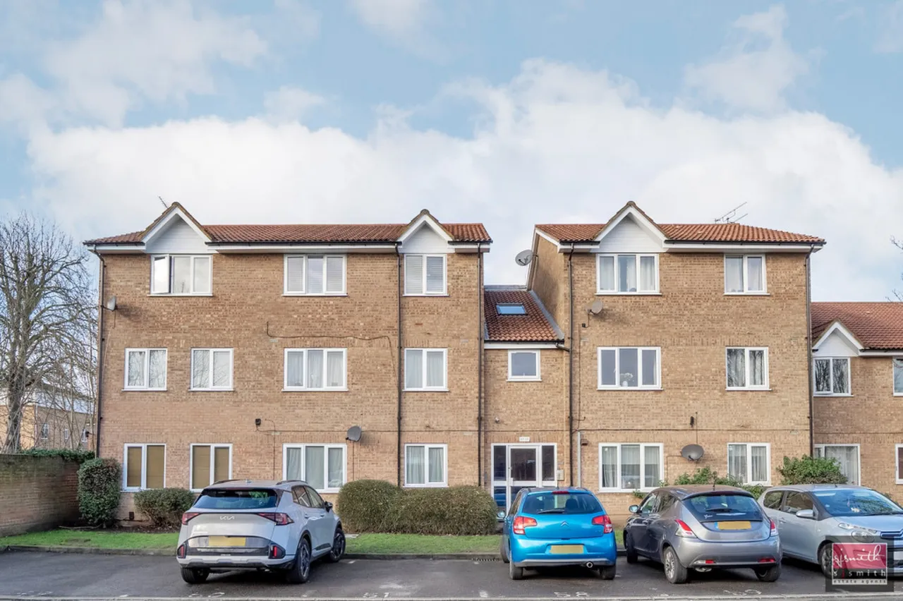 1 bed property for sale, Seymour Way, Sunbury-on-Thames