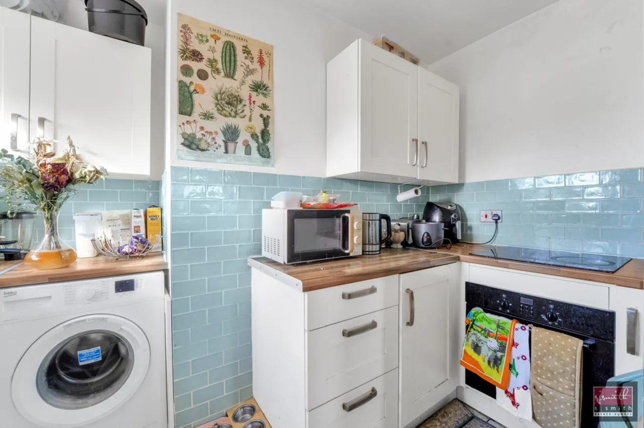 Seymour Way, Sunbury-on-Thames, photo 4