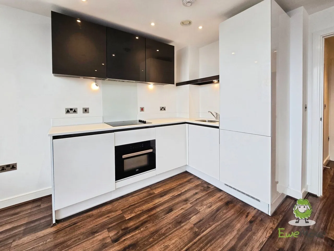 Churchill Place, Basingstoke, RG21, photo 3
