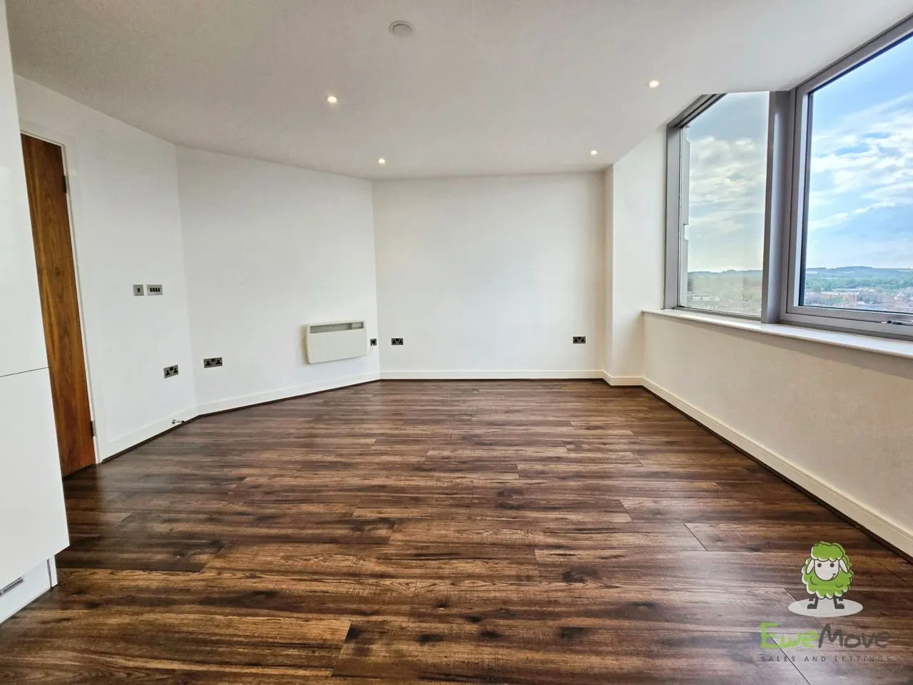Churchill Place, Basingstoke, RG21, photo 4