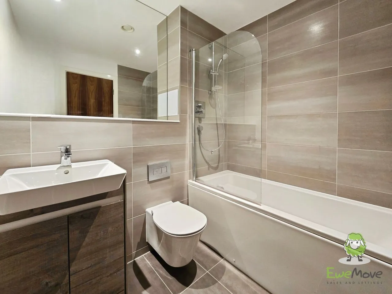 Churchill Place, Basingstoke, RG21, photo 5