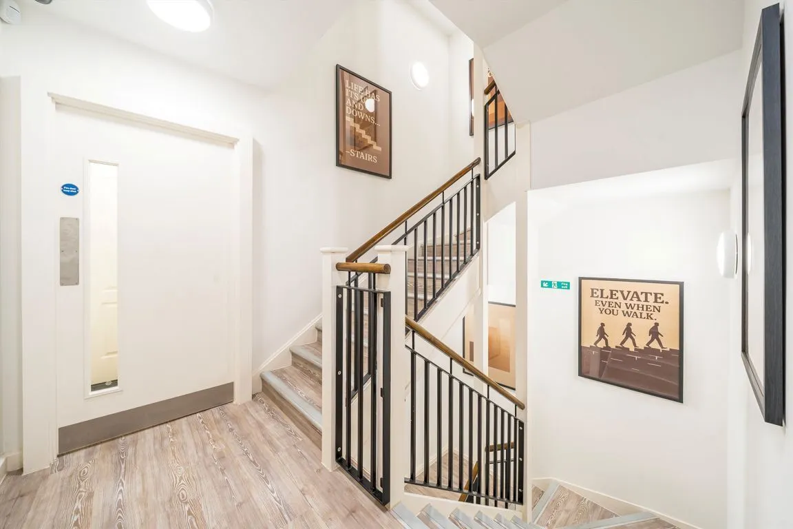 Three Pigeons House, W5, photo 12