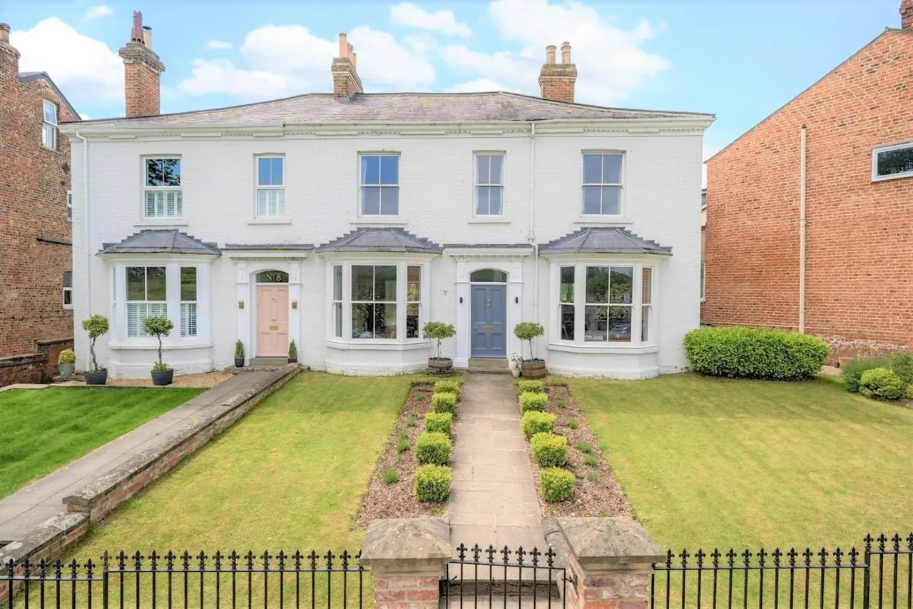 4 bed house for sale — Magdalens Road, Ripon