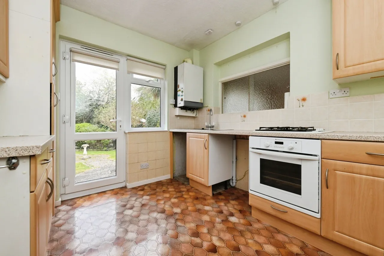 Chalfont Close, Leigh-on-Sea, Essex, SS9, photo 7