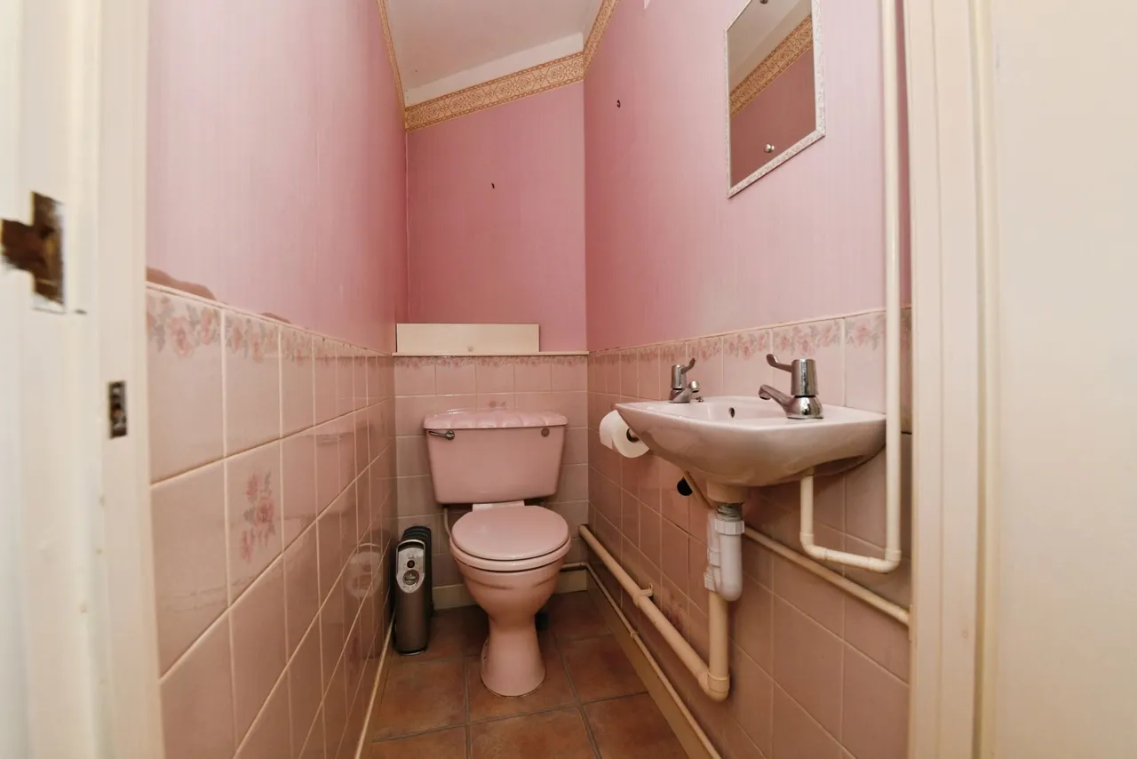 Chalfont Close, Leigh-on-Sea, Essex, SS9, photo 12