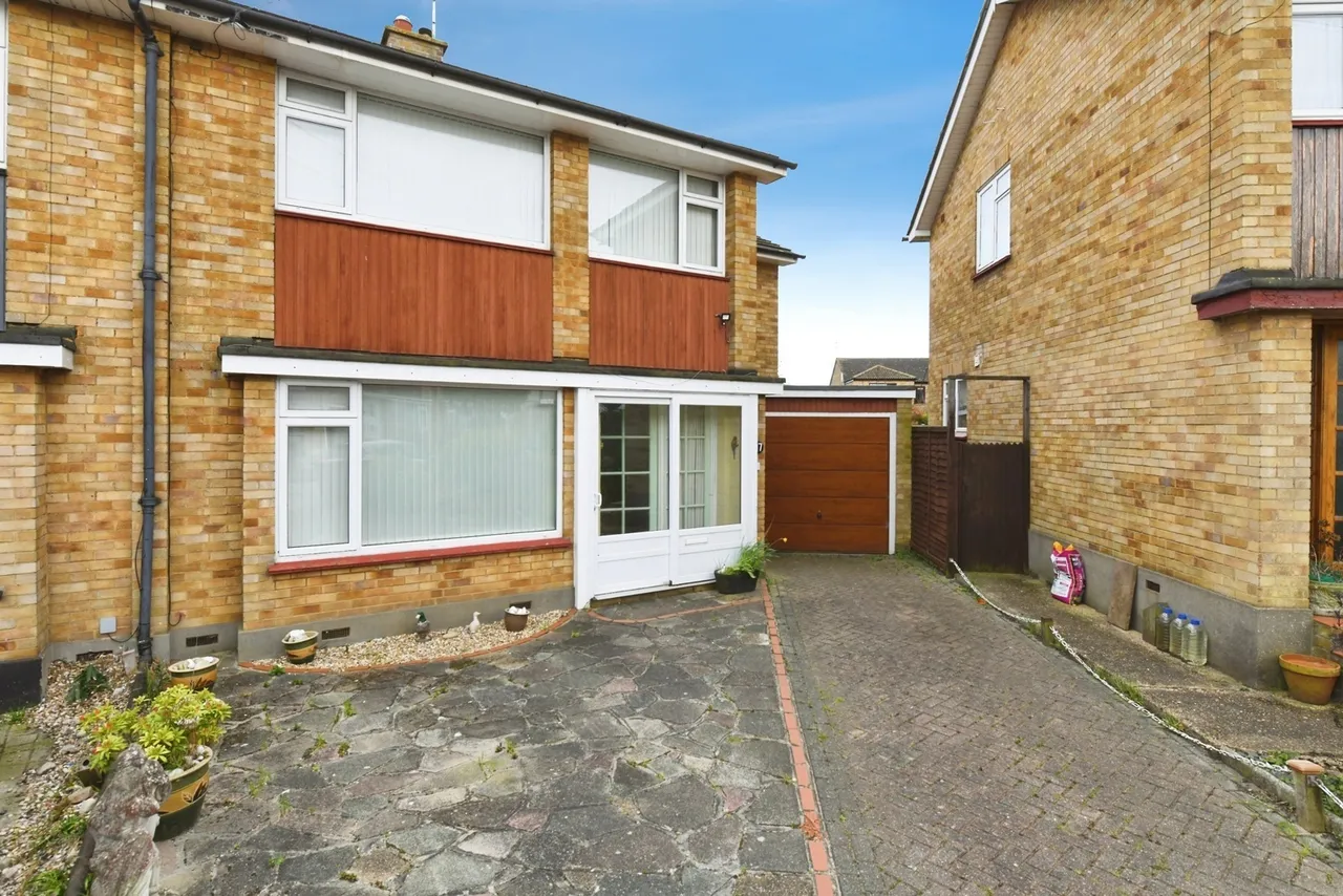 Chalfont Close, Leigh-on-Sea, Essex, SS9, photo 19