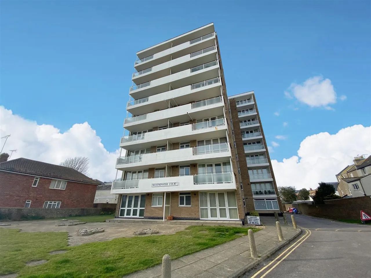 2 bed flat for sale — Westminster Court, Brighton Road, Worthing