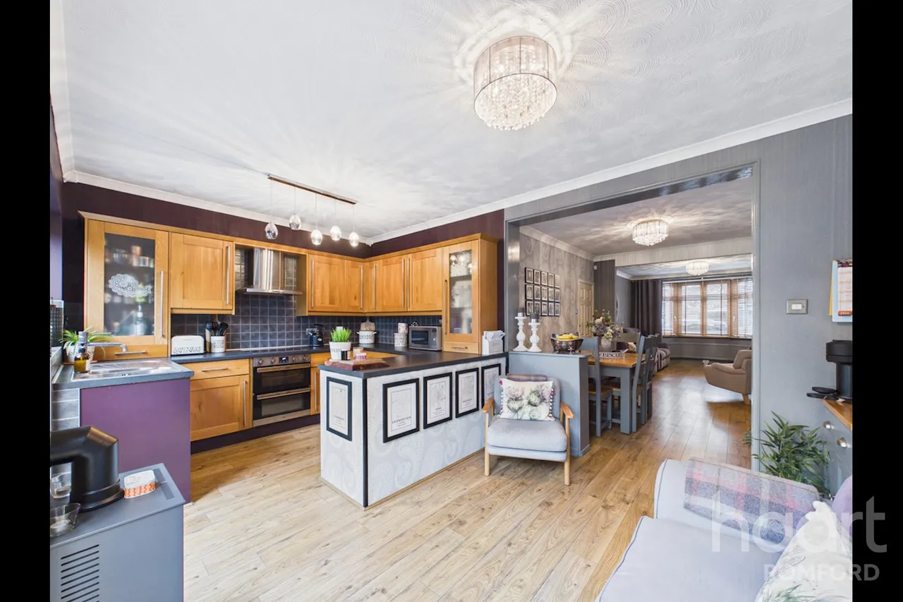 Hainault Road, Romford, RM5, photo 6