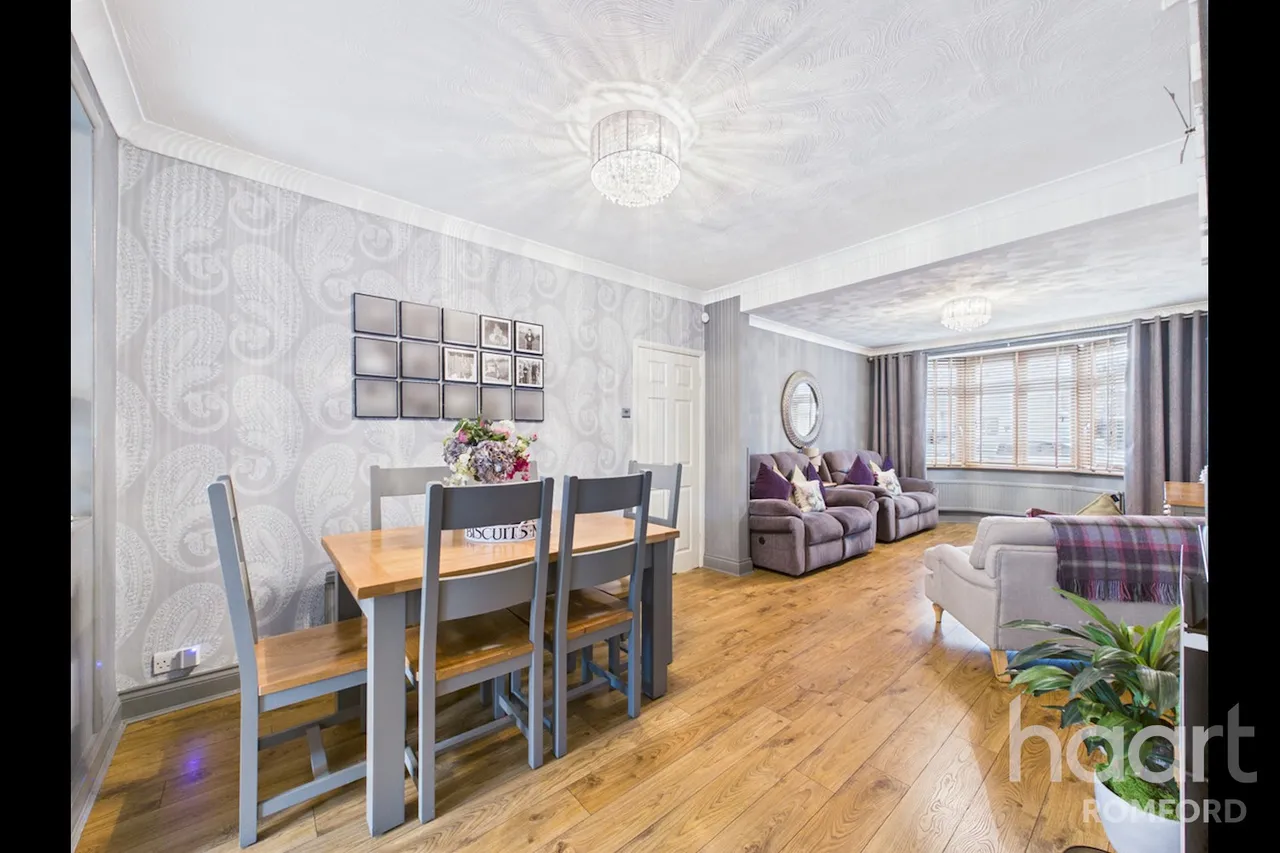 Hainault Road, Romford, RM5, photo 3