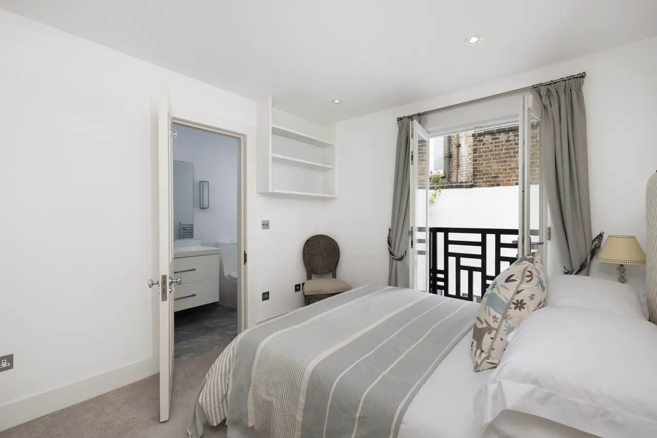 Uxbridge Street, Kensington, London, photo 11