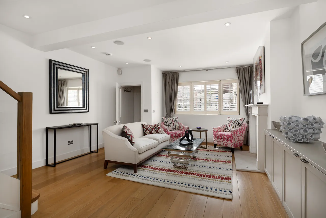 Uxbridge Street, Kensington, London, photo 4