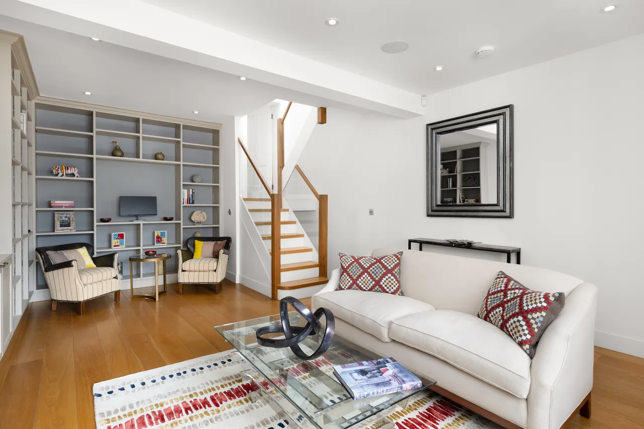 Uxbridge Street, Kensington, London, photo 5