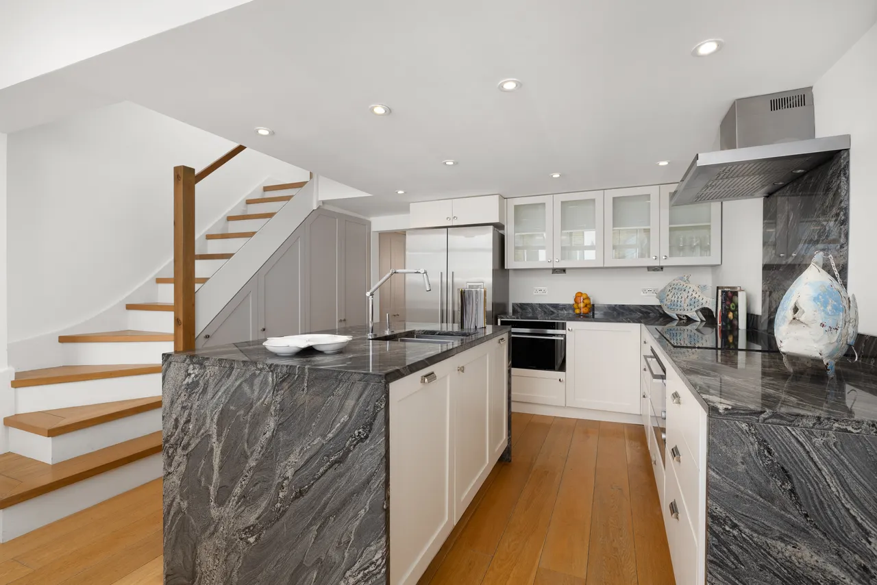 Uxbridge Street, Kensington, London, photo 6