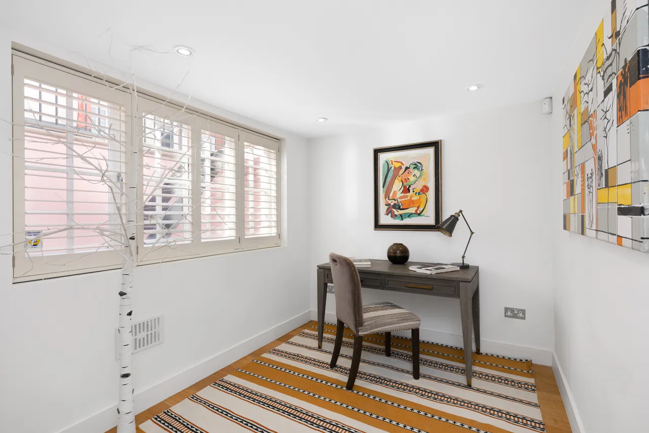 Uxbridge Street, Kensington, London, photo 9