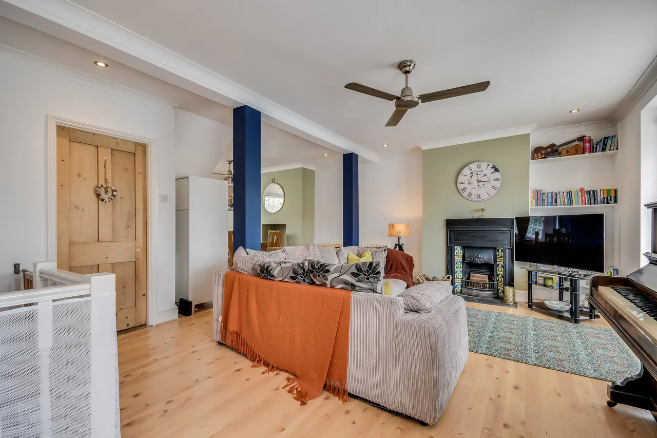 200 Upper Bridge Road, Chelmsford, Essex, CM2 0RU, photo 2
