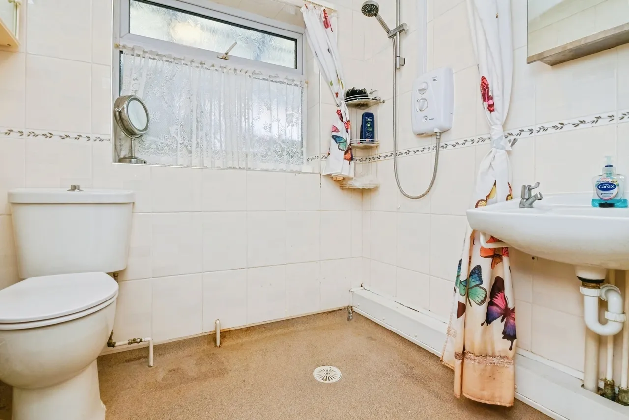 Millers Barn Road, Jaywick, Clacton-on-Sea, Essex, CO15, photo 10