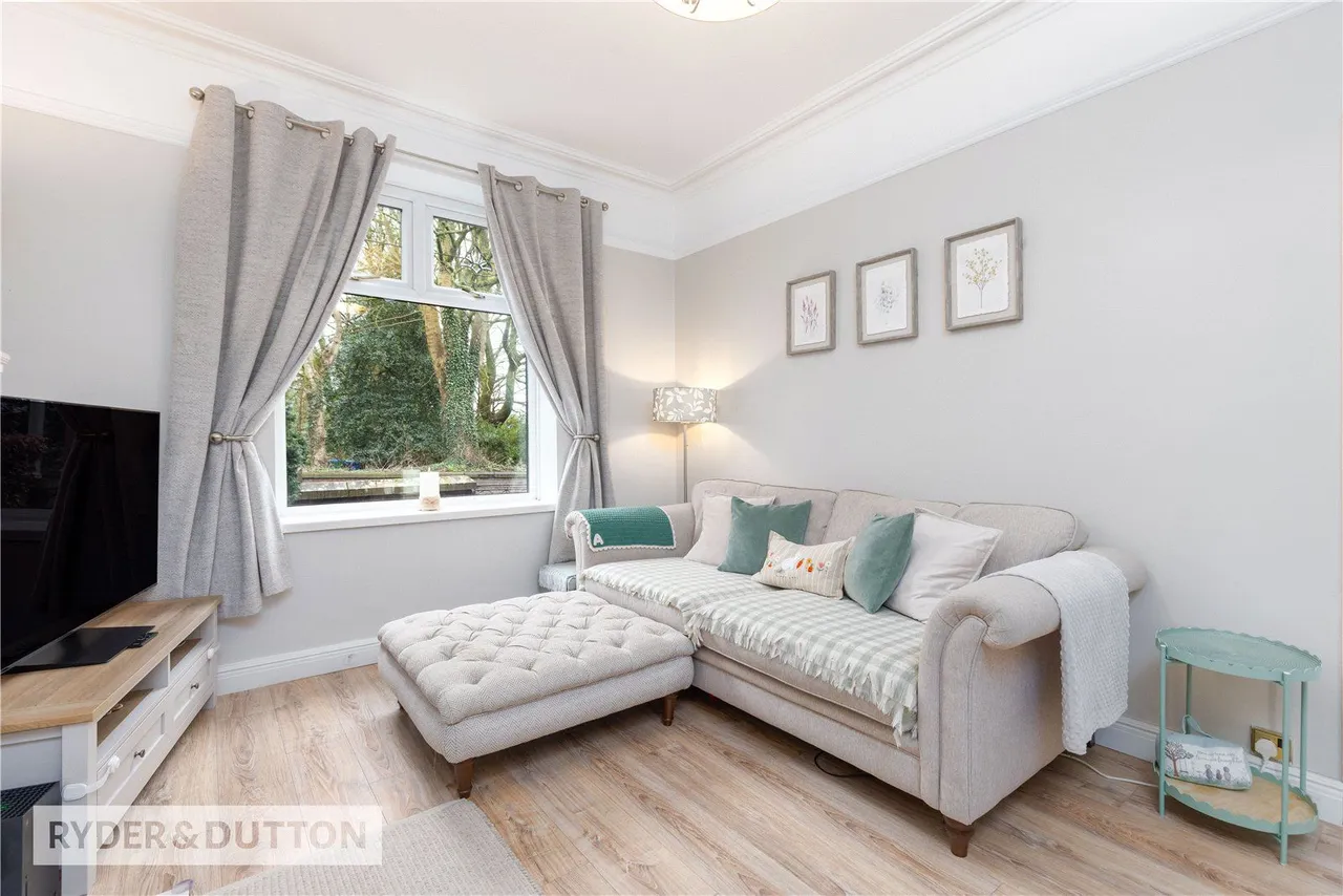 Rochdale Road East, Heywood, OL10, photo 4