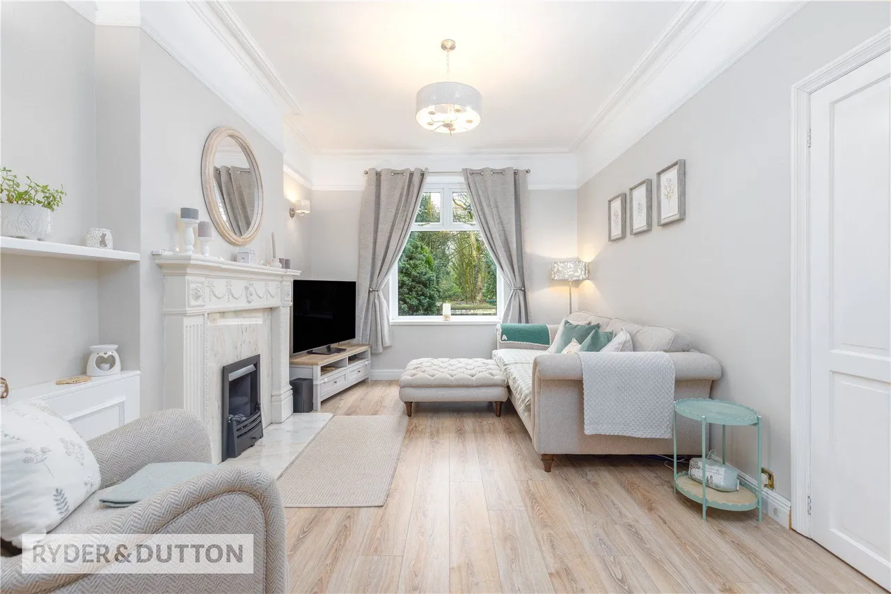 3 bed house for sale, Rochdale Road East, Heywood, OL10