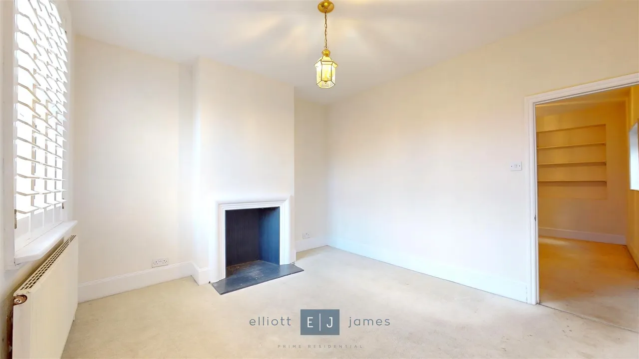 Clifton Road, Loughton, photo 2