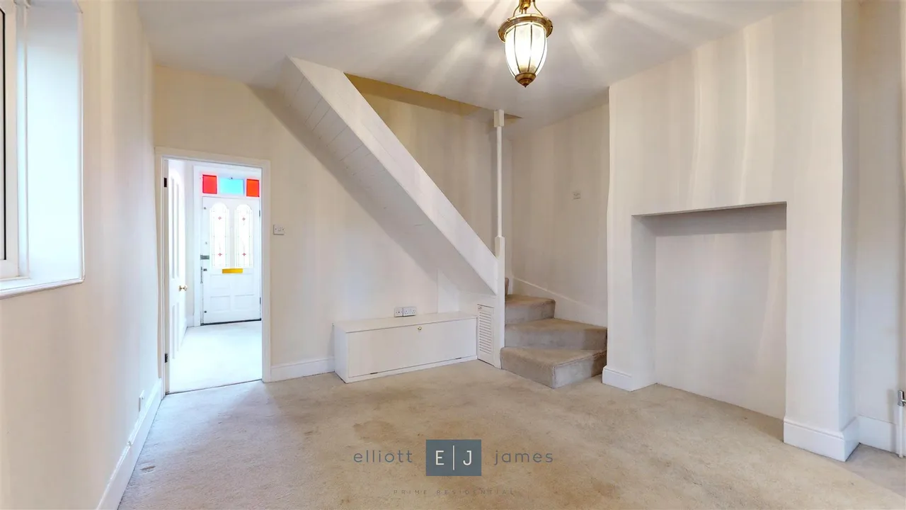 Clifton Road, Loughton, photo 6