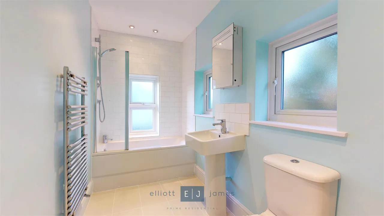 Clifton Road, Loughton, photo 10