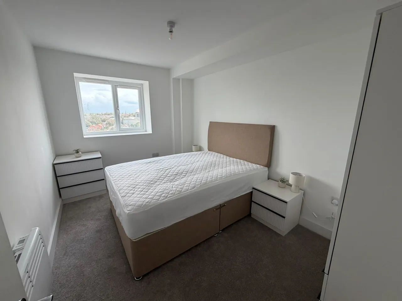 The Lighthouse. Church Walk, L20, photo 7