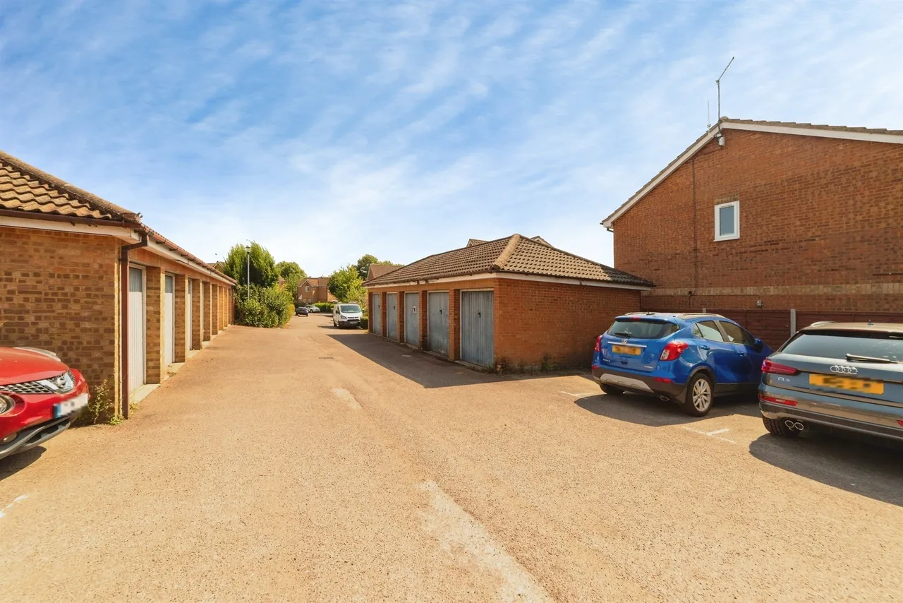 Morecambe Close, Stevenage, SG1, photo 14