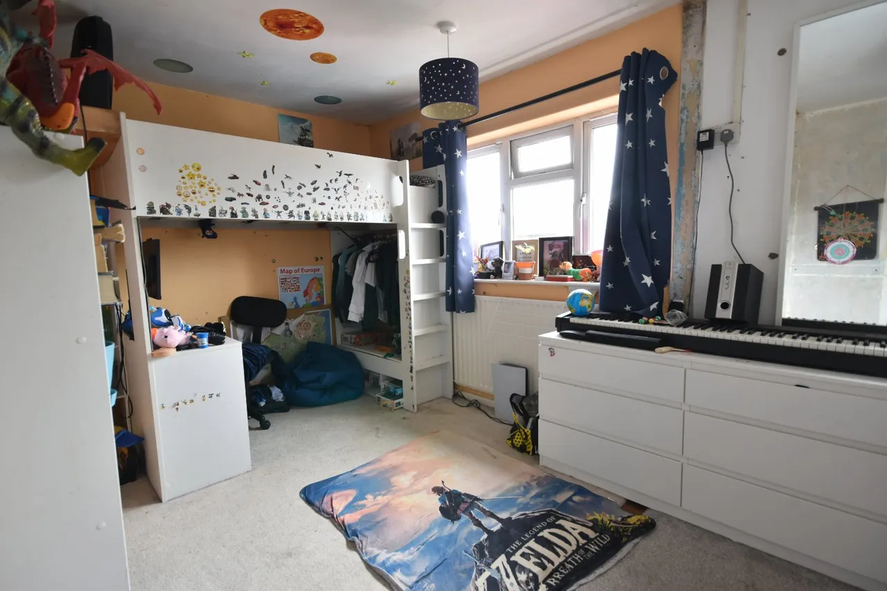 Sangers Drive, Horley, RH6, photo 6