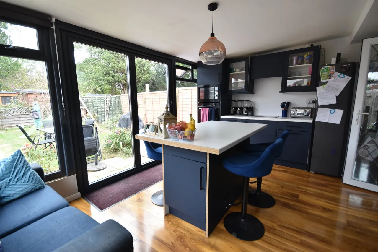 Sangers Drive, Horley, RH6, photo 4