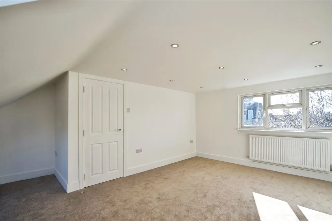 Rainham Road South, Dagenham, Essex, RM10, photo 30