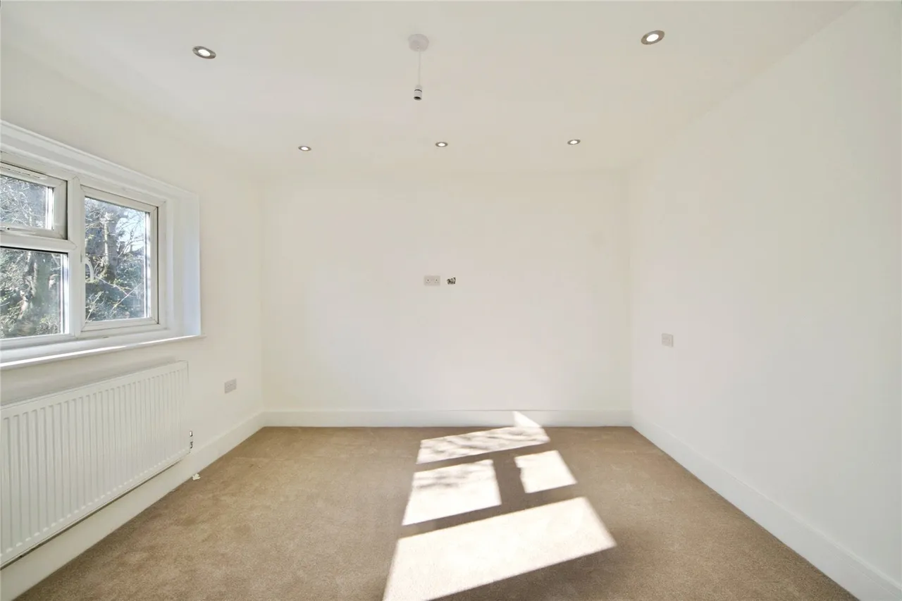 Rainham Road South, Dagenham, Essex, RM10, photo 23
