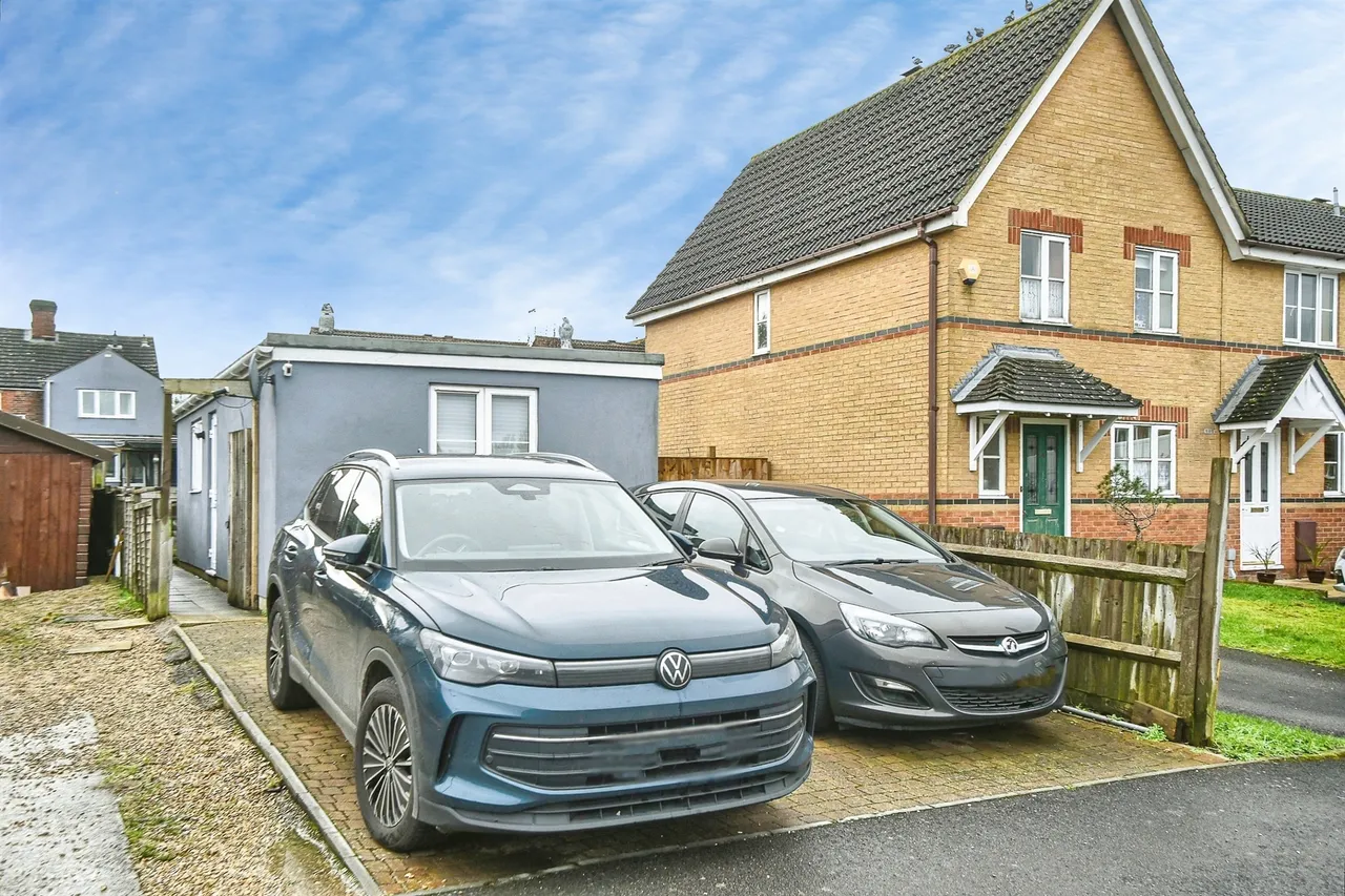 Hyde Road, Swindon, SN2, photo 18