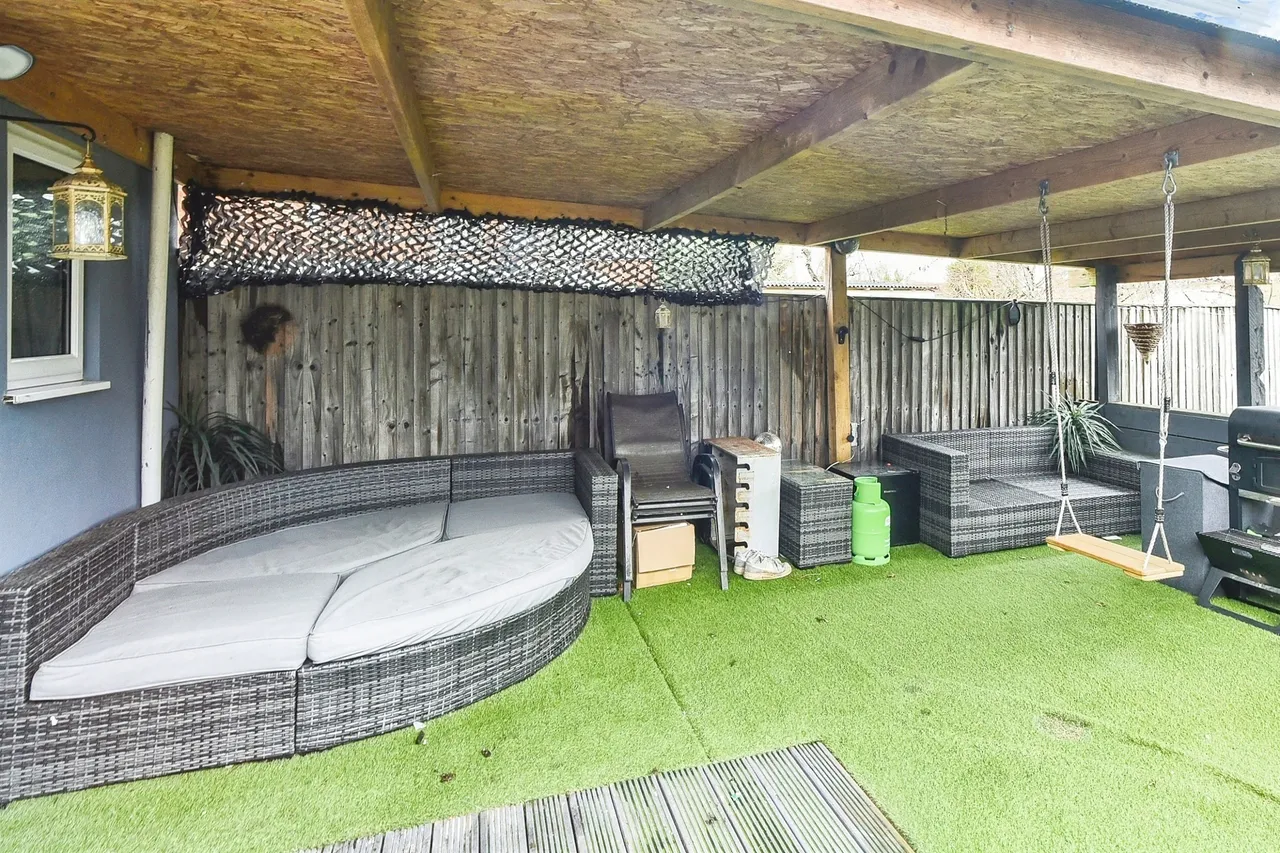 Hyde Road, Swindon, SN2, photo 16