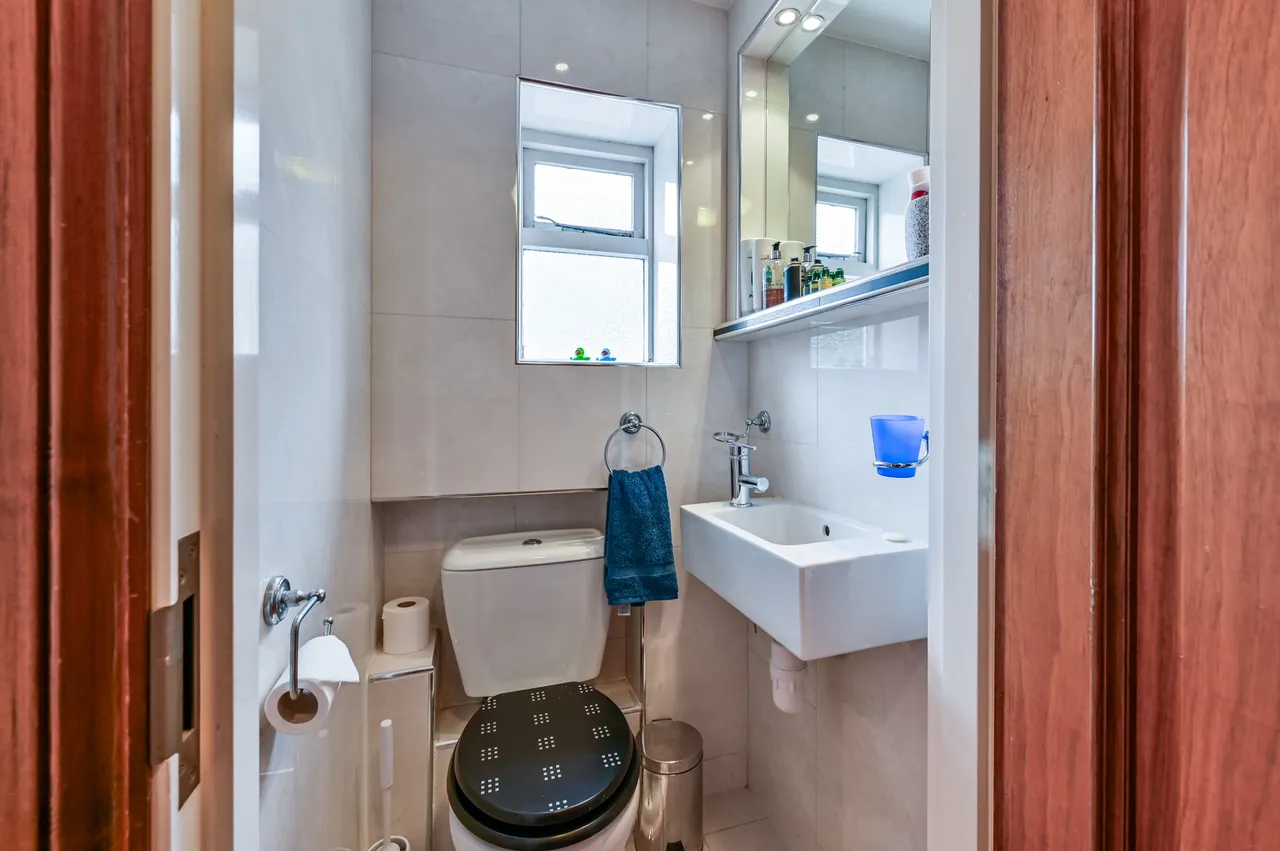 30 Cliff Court, Cliff Road, London, photo 10