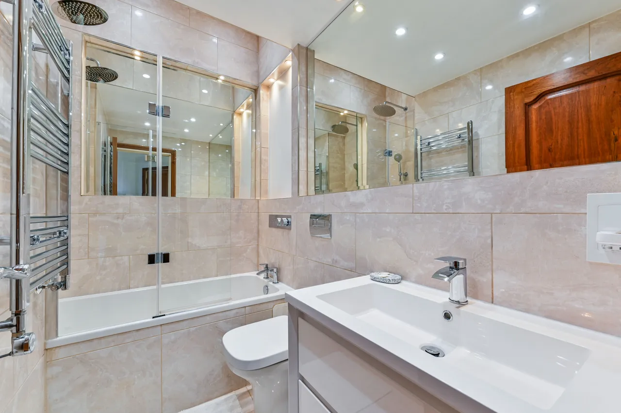 30 Cliff Court, Cliff Road, London, photo 6