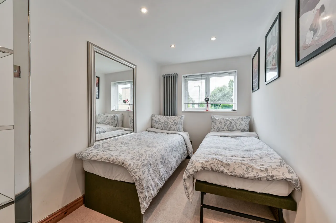 30 Cliff Court, Cliff Road, London, photo 5