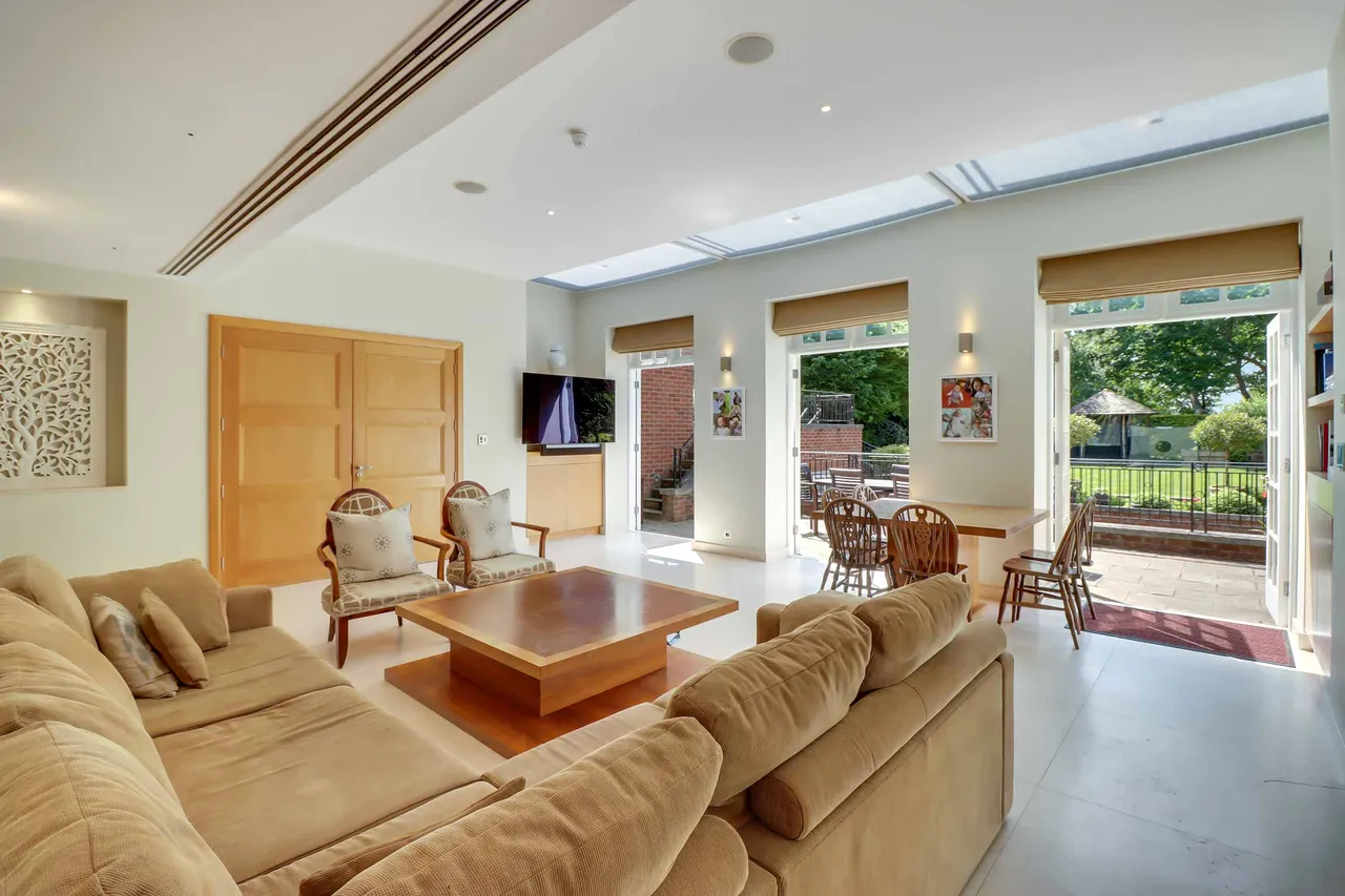Winnington Road, London, N2, photo 10