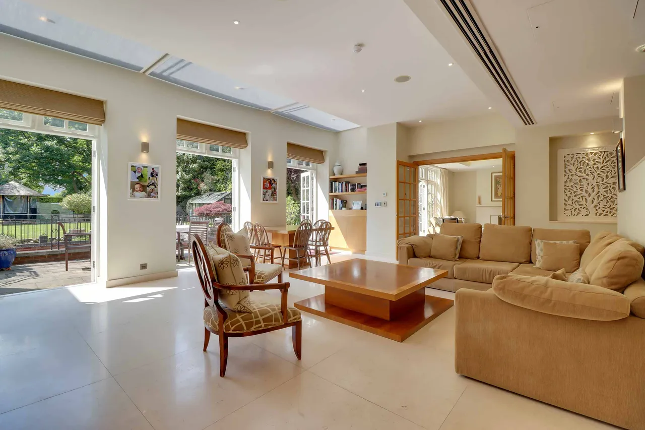 Winnington Road, London, N2, photo 11