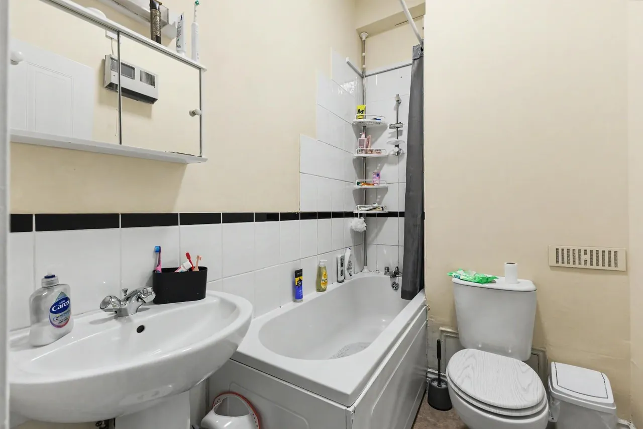 St. Christopher Court, Evesham, WR11, photo 9