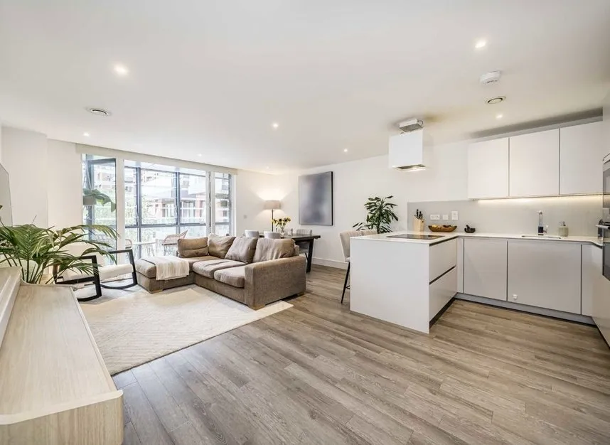 Gaumont Place, Streatham, SW2, photo 6