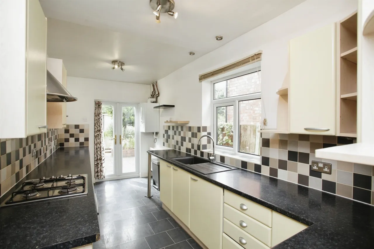 Claremont Road, Rugby, photo 10