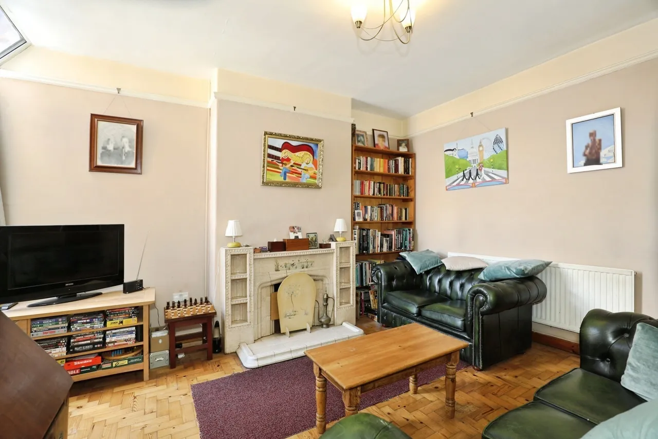 Gainsborough Road, Crewe, Cheshire, CW2, photo 9